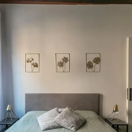 Apartment Casa De' Ferrari 1 By Welc
